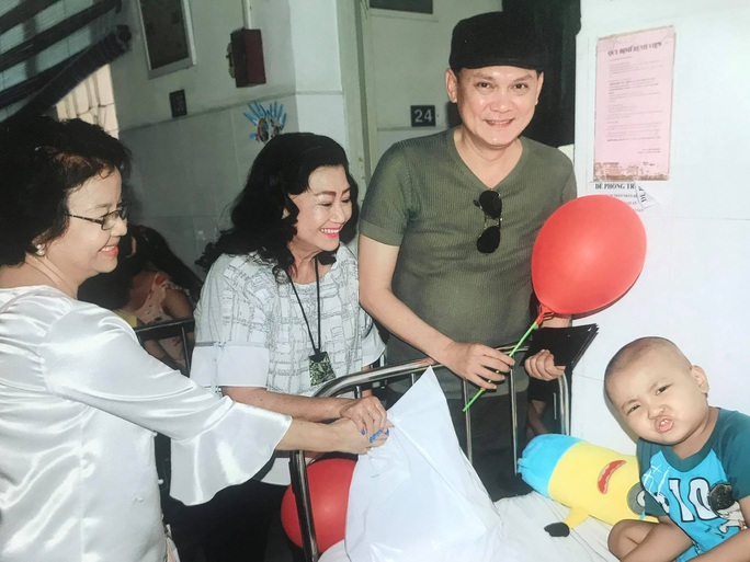 Kỳ nữ Kim Cương khởi động chương trình chăm sóc bệnh nhi ung thư - Ảnh 2.