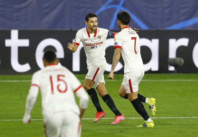 Dortmund ngược dòng siêu đỉnh với Haaland, Sevilla ngã ngựa sân nhà - Ảnh 2.