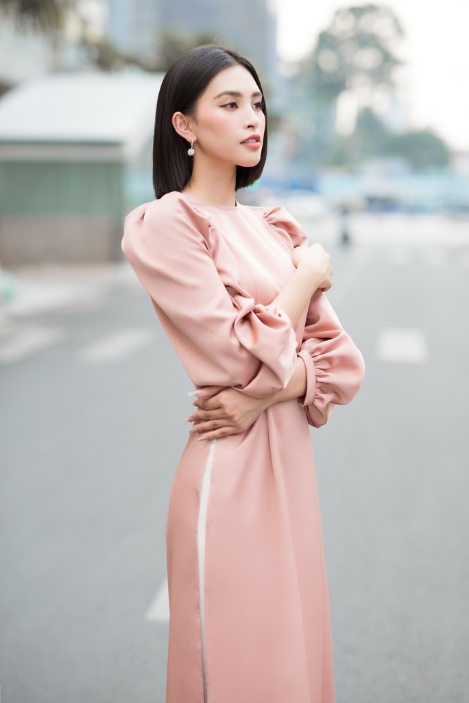 Đỗ Mỹ Linh - Tiểu Vy mười phân vẹn mười trong áo dài du xuân - Ảnh 5.