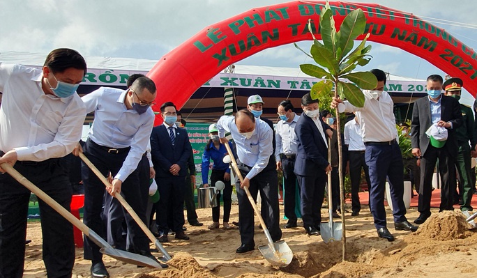 Thủ tướng Nguyễn Xuân Phúc phát động Tết trồng cây tại Phú Yên - Ảnh 5.