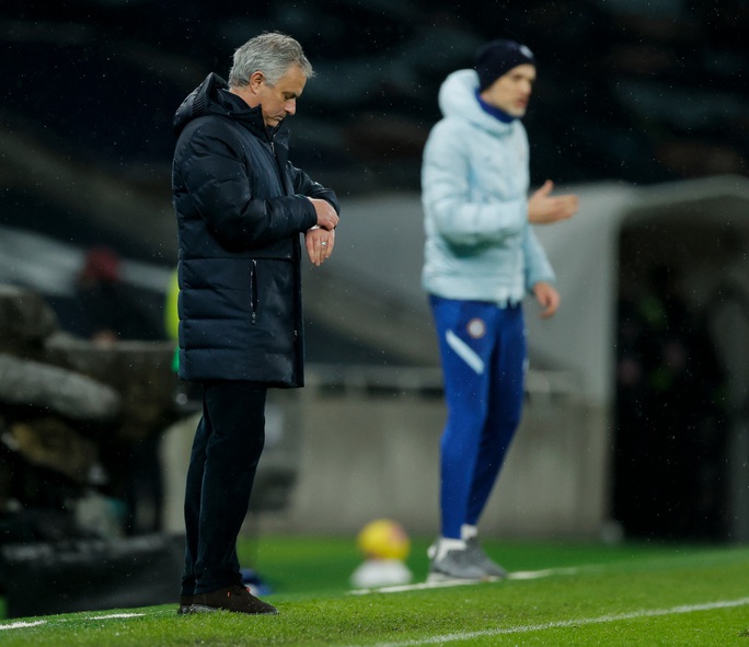 Jose Mourinho, Jurgen Klopp hồi hộp chờ nhận trát sa thải - Ảnh 2. Jose Mourinho, Jurgen Klopp hồi hộp chờ nhận trát sa thải - Ảnh 2.