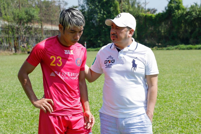 HLV Vũ Tiến Thành ngừng dẫn dắt Sài Gòn FC - Ảnh 1.