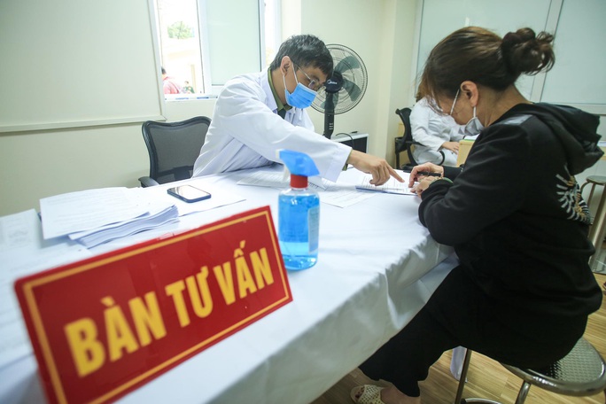 CLIP: Many volunteers registered to test Covid-19 vaccine at the age of 60-70 - Photo 17. CLIP: Many volunteers registered to test Covid-19 vaccine at the age of 60-70 - Photo 17.