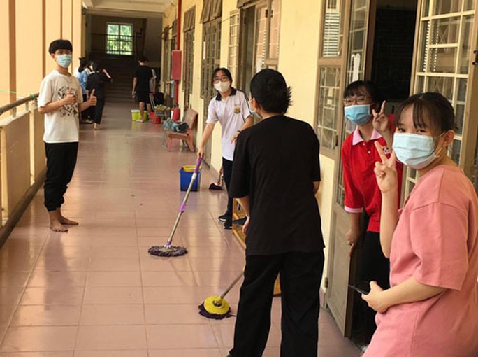 Đón học sinh trở lại trường - Ảnh 1. Đón học sinh trở lại trường - Ảnh 1.