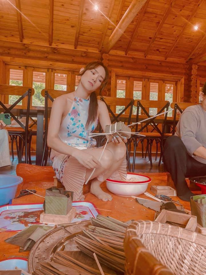 Thúy Diễm, Văn Phượng... khoe sắc rạng ngời đón Xuân Tân Sửu - Ảnh 10.