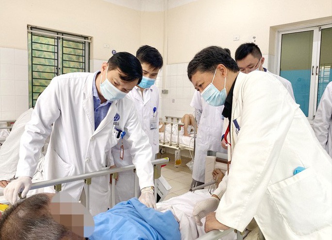 Người đàn ông nhiễm loại vi khuẩn nguy hiểm sau châm cứu chữa đau vai gáy - Ảnh 2. Người đàn ông nhiễm loại vi khuẩn nguy hiểm sau châm cứu chữa đau vai gáy - Ảnh 2.