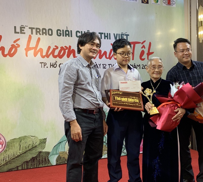 Trao giải cuộc thi viết Nhớ thương mùi Tết 2021 - Ảnh 2. Trao giải cuộc thi viết Nhớ thương mùi Tết 2021 - Ảnh 2.