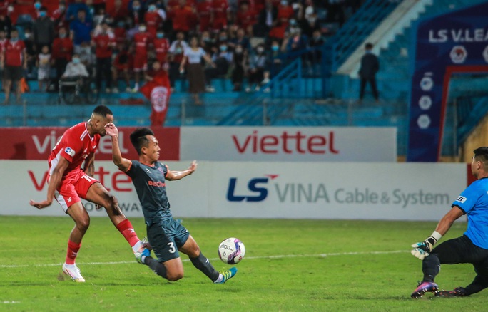 Ngọc Hải trở lại ghi bàn giúp CLB Viettel thắng đậm trước Bình Dương - Ảnh 7.