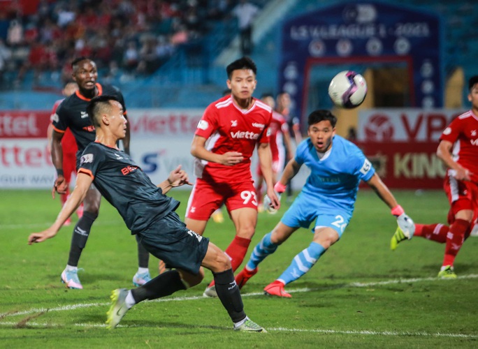 Ngọc Hải trở lại ghi bàn giúp CLB Viettel thắng đậm trước Bình Dương - Ảnh 15.
