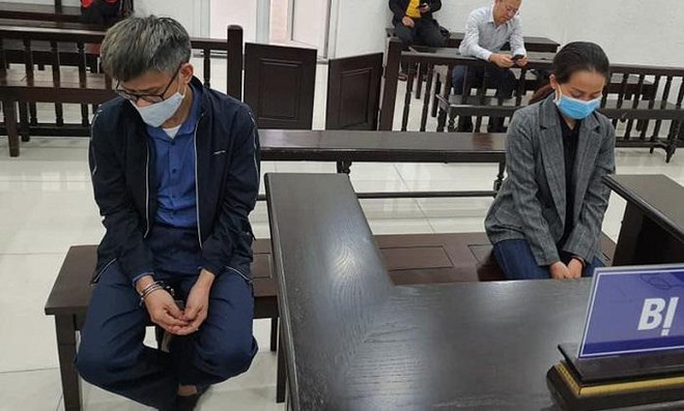 Cặp đôi nam nữ ăn cắp dữ liệu đặt vé máy bay Vietnam Airlines bị phạt tù - Ảnh 1.