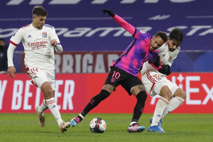 Mbappe lập cú đúp, PSG đả bại kình địch, chiếm ngôi đầu Ligue 1 - Ảnh 2.