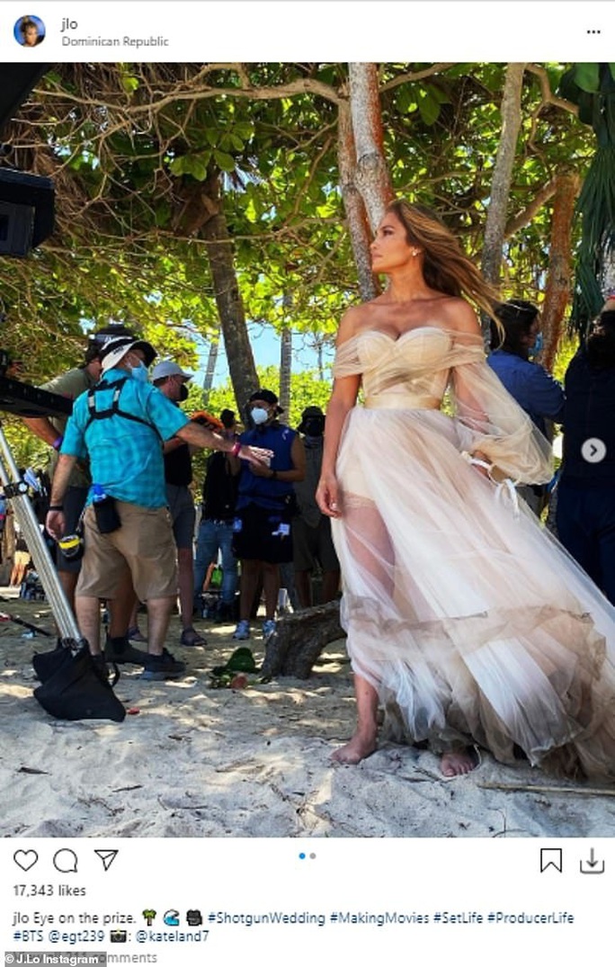 Jennifer Lopez khoe ảnh nóng sau tin đồn chia tay hôn phu - Ảnh 3.
