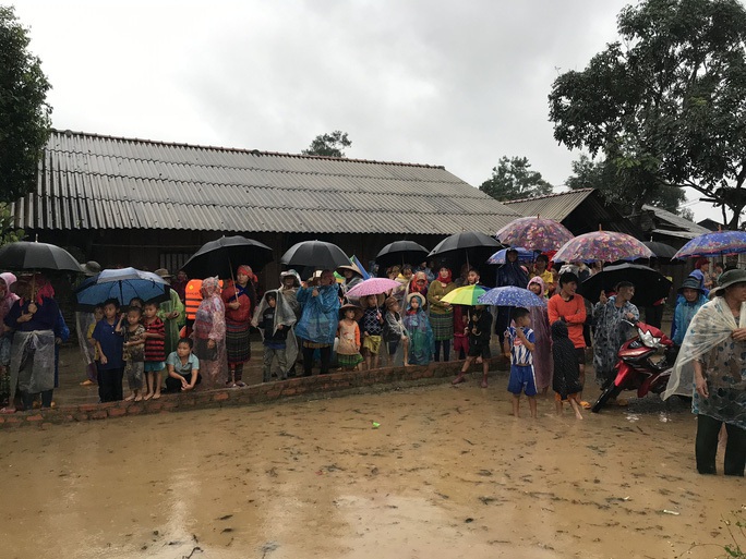 Đắk Lắk họp bàn cuộc di dân lớn với hơn 3.300 người ra khỏi lòng hồ - Ảnh 3. Đắk Lắk họp bàn cuộc di dân lớn với hơn 3.300 người ra khỏi lòng hồ - Ảnh 3.