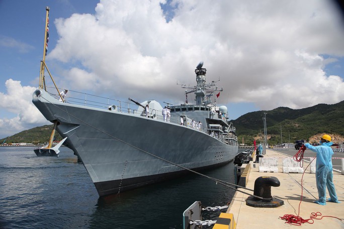 Tàu Hải quân Hoàng gia Anh HMS Richmond thăm Việt Nam - Ảnh 7.