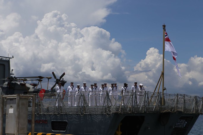 Tàu Hải quân Hoàng gia Anh HMS Richmond thăm Việt Nam - Ảnh 9.