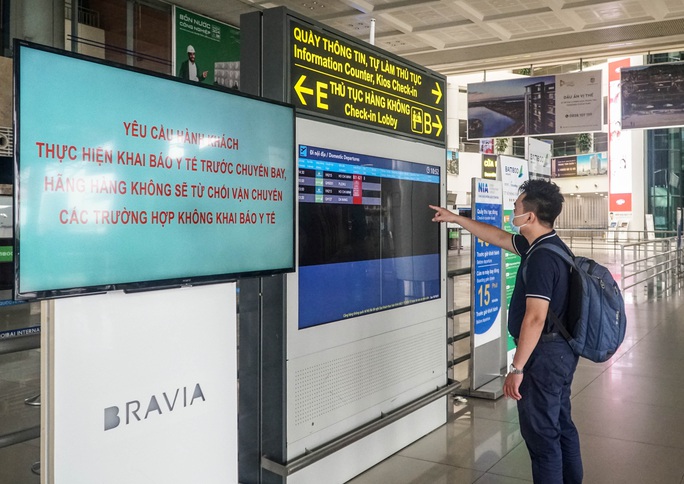 Cận cảnh sân bay Nội Bài vắng vẻ ngày đầu mở cửa đón khách trở lại - Ảnh 1. Cận cảnh sân bay Nội Bài vắng vẻ ngày đầu mở cửa đón khách trở lại - Ảnh 1.
