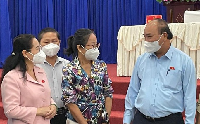 Khơi thông kinh tế, chăm lo sức khỏe người dân - Ảnh 1.