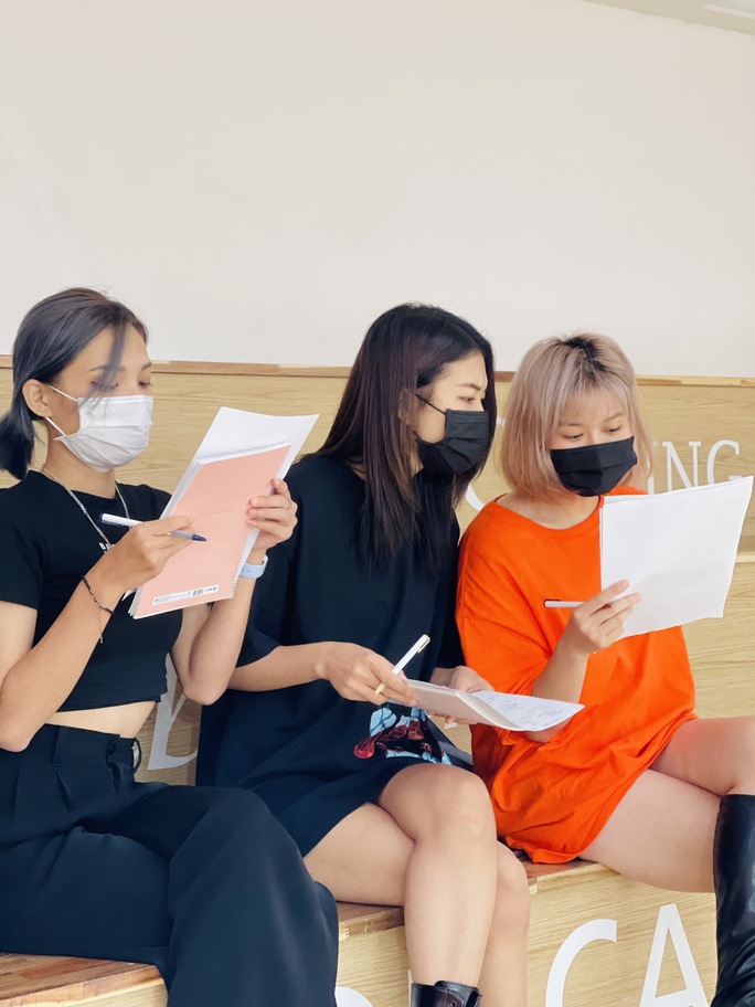 Ngoài 2 công chúa xinh đẹp, Quyền Linh còn có 3 con gái nuôi - Ảnh 6.