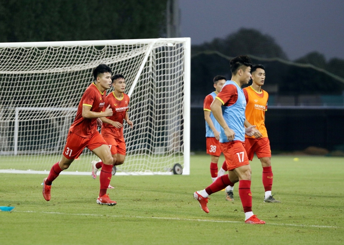 U23 Việt Nam đè bẹp Kyrgyzstan trong trận giao hữu quan trọng - Ảnh 3.