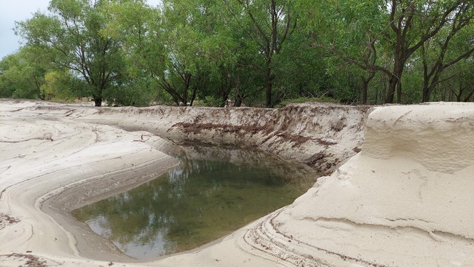 Một khu vực khai thác cát ở thôn Thuận Đầu, xã Hải An