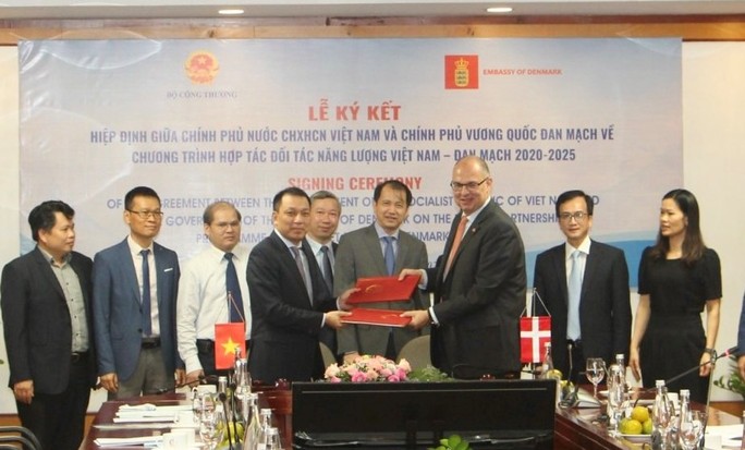 Đan Mạch hỗ trợ 10 triệu USD giúp Việt Nam phát triển năng lượng xanh - Ảnh 1.