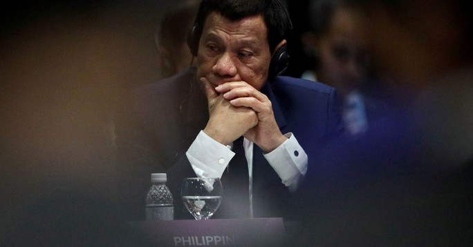 Hoài nghi bủa vây tuyên bố rút lui của tổng thống Philippines - Ảnh 1.