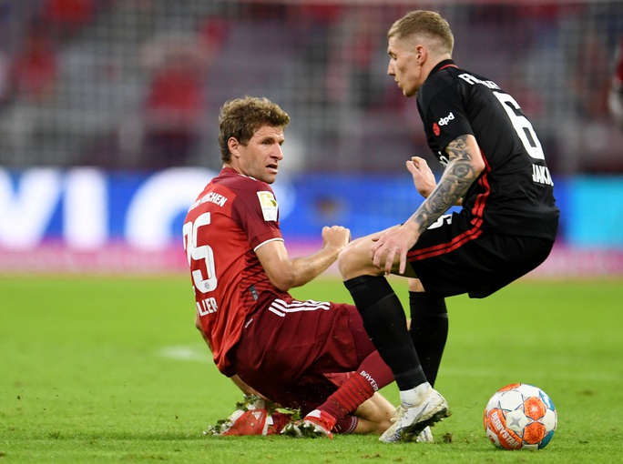 Thất bại trên sân nhà, Bayern Munich bị ngắt chuỗi bất bại - Ảnh 2.