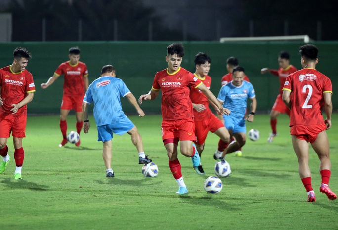 Phân tích đối thủ, chờ tài cầm quân của HLV Park Hang-seo trước đội tuyển Trung Quốc - Ảnh 7.
