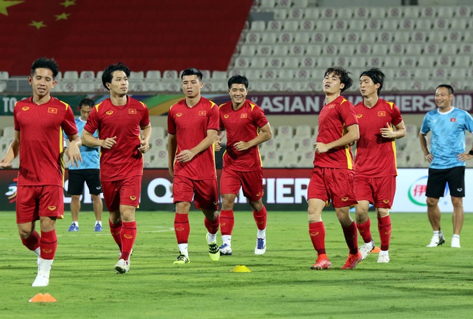 Duy Mạnh: Trung Quốc là đội bóng mạnh, nhưng chúng tôi có lối chơi riêng để khắc chế - Ảnh 2.