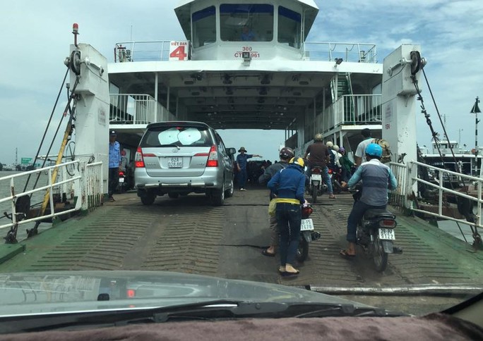 Mênh mang nhớ những chuyến phà - Ảnh 1.