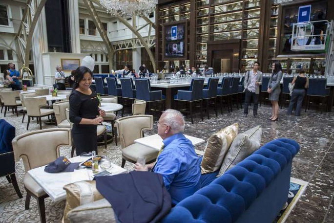 Công ty của ông Trump bán khách sạn đình đám ở Washington - Ảnh 2. Công ty của ông Trump bán khách sạn đình đám ở Washington - Ảnh 2.