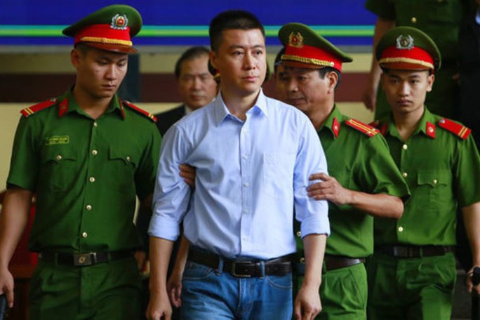 Trùm cờ bạc Phan Sào Nam bị ngồi tù trở lại - Ảnh 1.