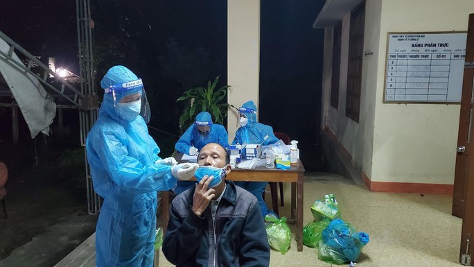 Quảng Bình ghi nhận chùm lây nhiễm Covid-19 với 23 ca cộng đồng - Ảnh 1.