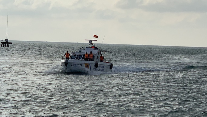 Cảnh sát biển kịp thời đưa thuyền viên bệnh nặng vào Phú Quốc cấp cứu - Ảnh 1.