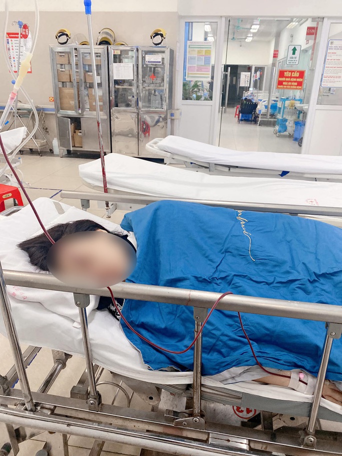 Sản phụ tử vong sau khi truyền 700 ml máu, 300 ml hồng cầu tại Bệnh viện Thanh Nhàn - Ảnh 1.