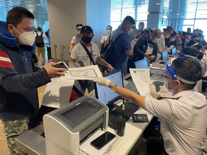 Hình ảnh đoàn khách quốc tế có hộ chiếu vắc xin quay lại Khánh Hòa - Ảnh 6.