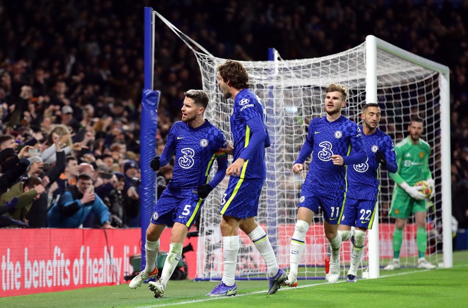 Man United rơi chiến thắng, Ronaldo gây bão đường hầm sân Stamford Bridge - Ảnh 2.