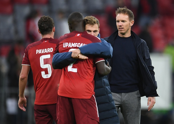 Bayern Munich và Robert Lewandowski mở đại tiệc Champions League - Ảnh 1.