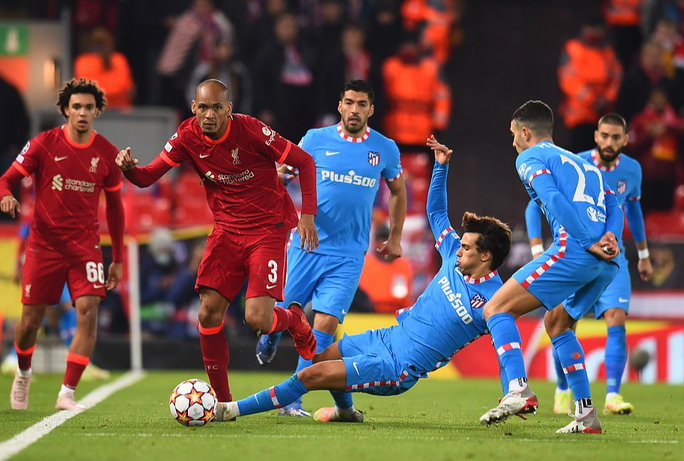 Luis Suarez mất bàn thắng ngày về Anfield, Liverpool vượt vòng bảng Champions League - Ảnh 1.