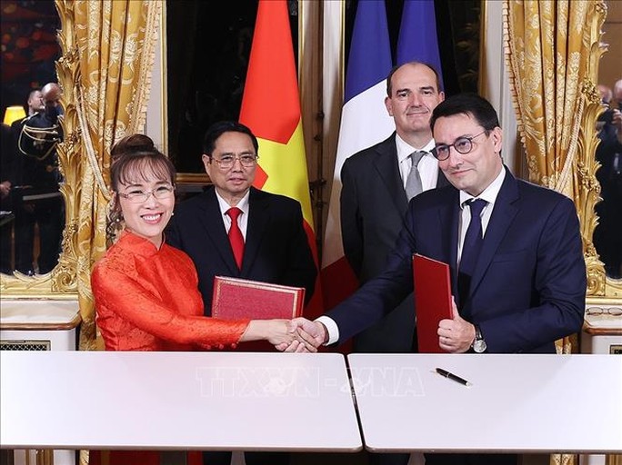 Thủ tướng Phạm Minh Chính và Thủ tướng Jean Castex chứng kiến ký nhiều thỏa thuận hợp tác - Ảnh 6.