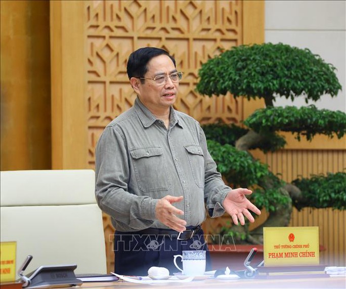Thủ tướng Phạm Minh Chính chủ trì họp Chính phủ ngay sau khi trở về từ châu Âu - Ảnh 1.