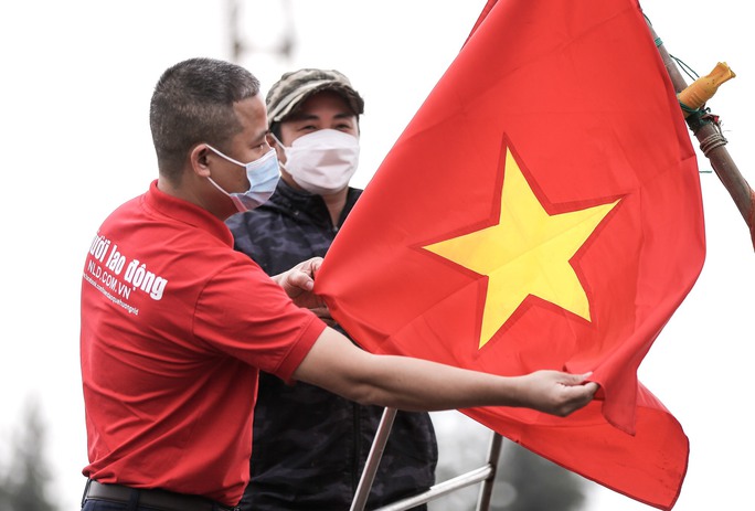 Trao tặng ngư dân tỉnh Nam Định 1.000 lá cờ Tổ quốc - Ảnh 8.