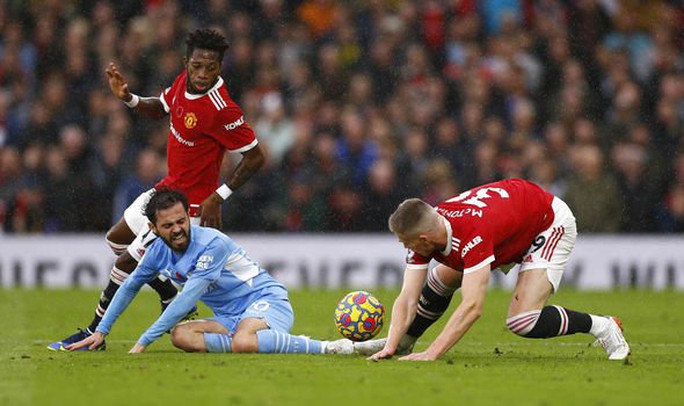Tân binh Boubacar Kamara sắp soán chỗ Paul Pogba ở Man United - Ảnh 5.