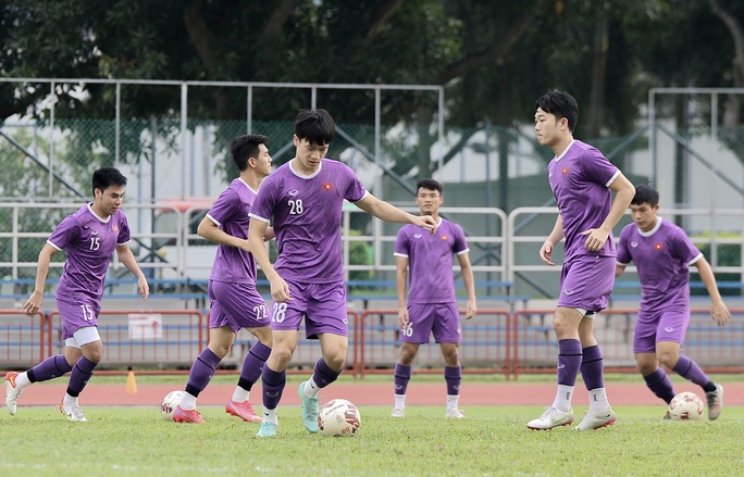 HLV Park Hang-seo dành nhiều thời gian phân tích đối thủ Thái Lan - Ảnh 3.