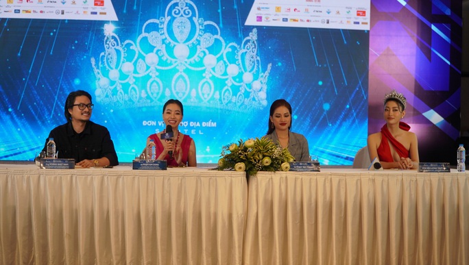Dàn chân dài sánh bước tại thảm đỏ Miss World Việt Nam - Ảnh 9.