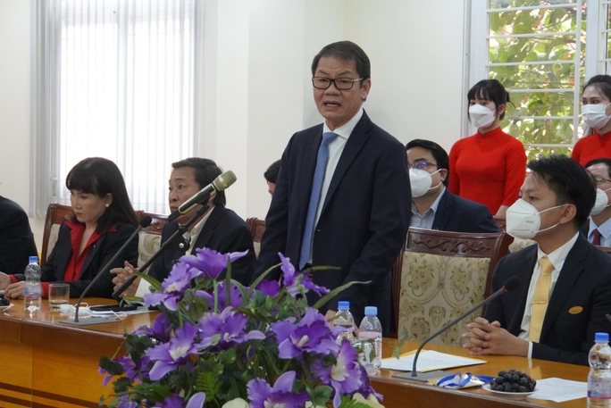 Ông Trần Bá Dương muốn mua máy bay tưới cho chuối để thu về 1 tỉ USD - Ảnh 1.