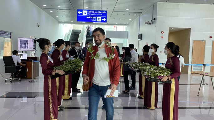 Phú Quốc đón thêm hơn 200 khách đến từ Uzbekistan - Ảnh 1.