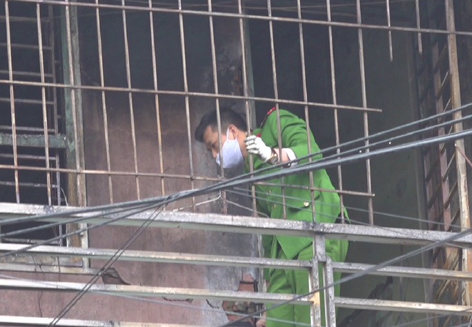 Hiện trường ngôi nhà cháy khiến 3 người tử vong ở Thanh Hóa - Ảnh 3.
