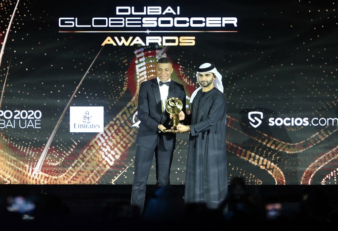 Messi và Ronaldo mất tích, Kylian Mbappe đoạt giải Globe Soccer - Ảnh 1.