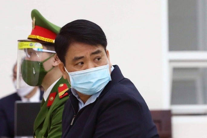 Bị cáo Nguyễn Đức Chung nhận thêm 3 năm tù - Ảnh 1. Bị cáo Nguyễn Đức Chung nhận thêm 3 năm tù - Ảnh 1.